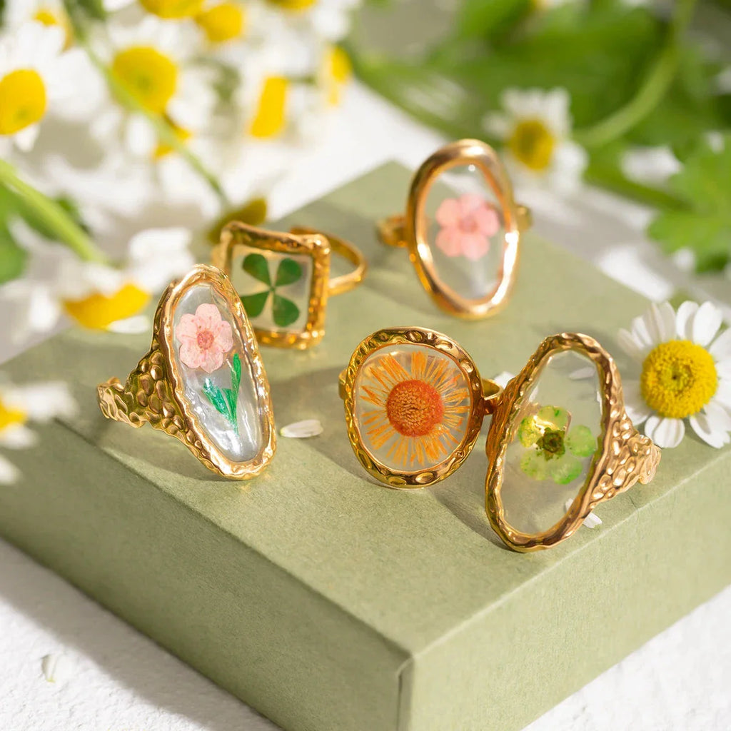Large Ring Flower in Transparent Frame