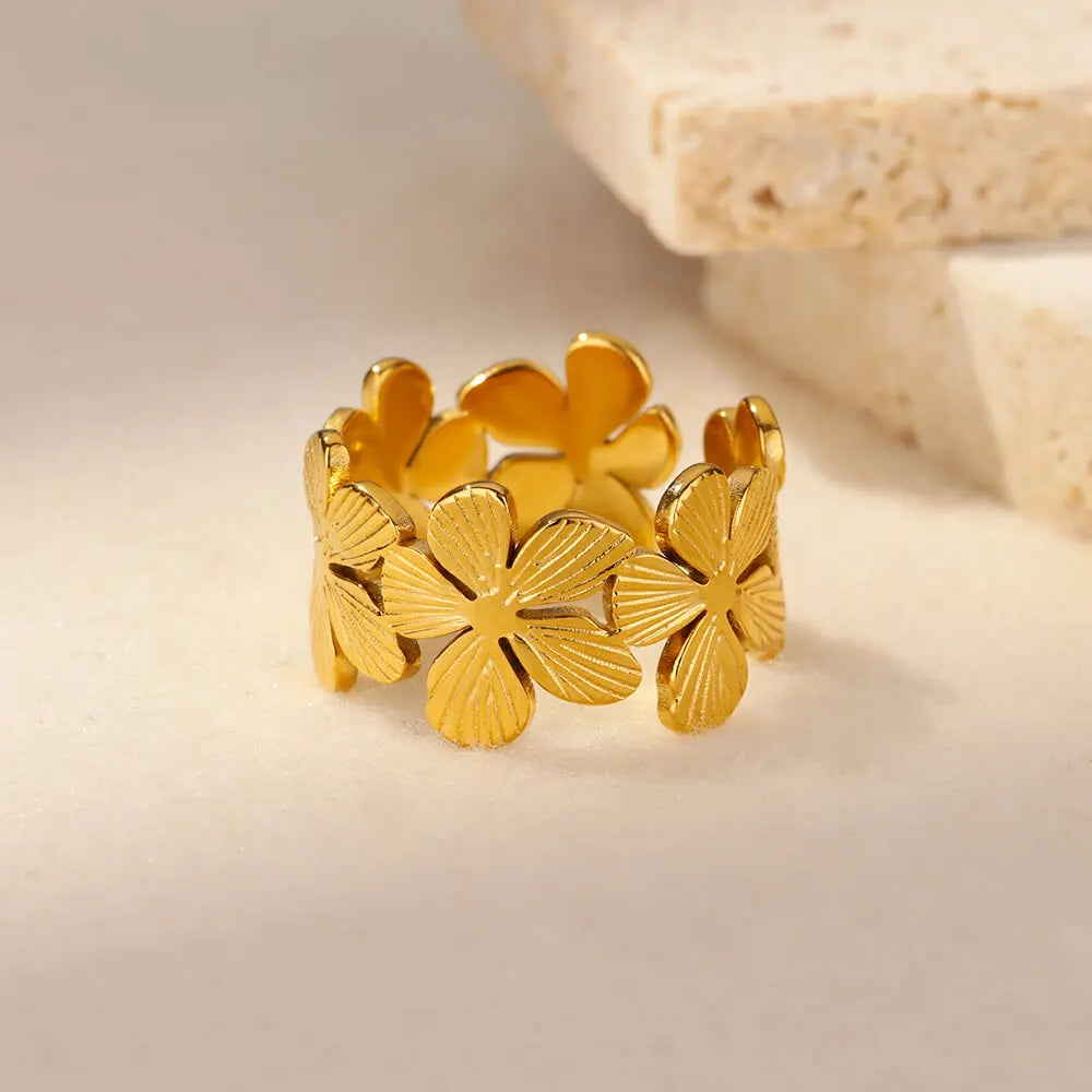 Large Ring with 5-Petal Golden Flowers