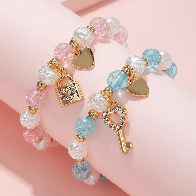 Set of 2 key and lock bracelets