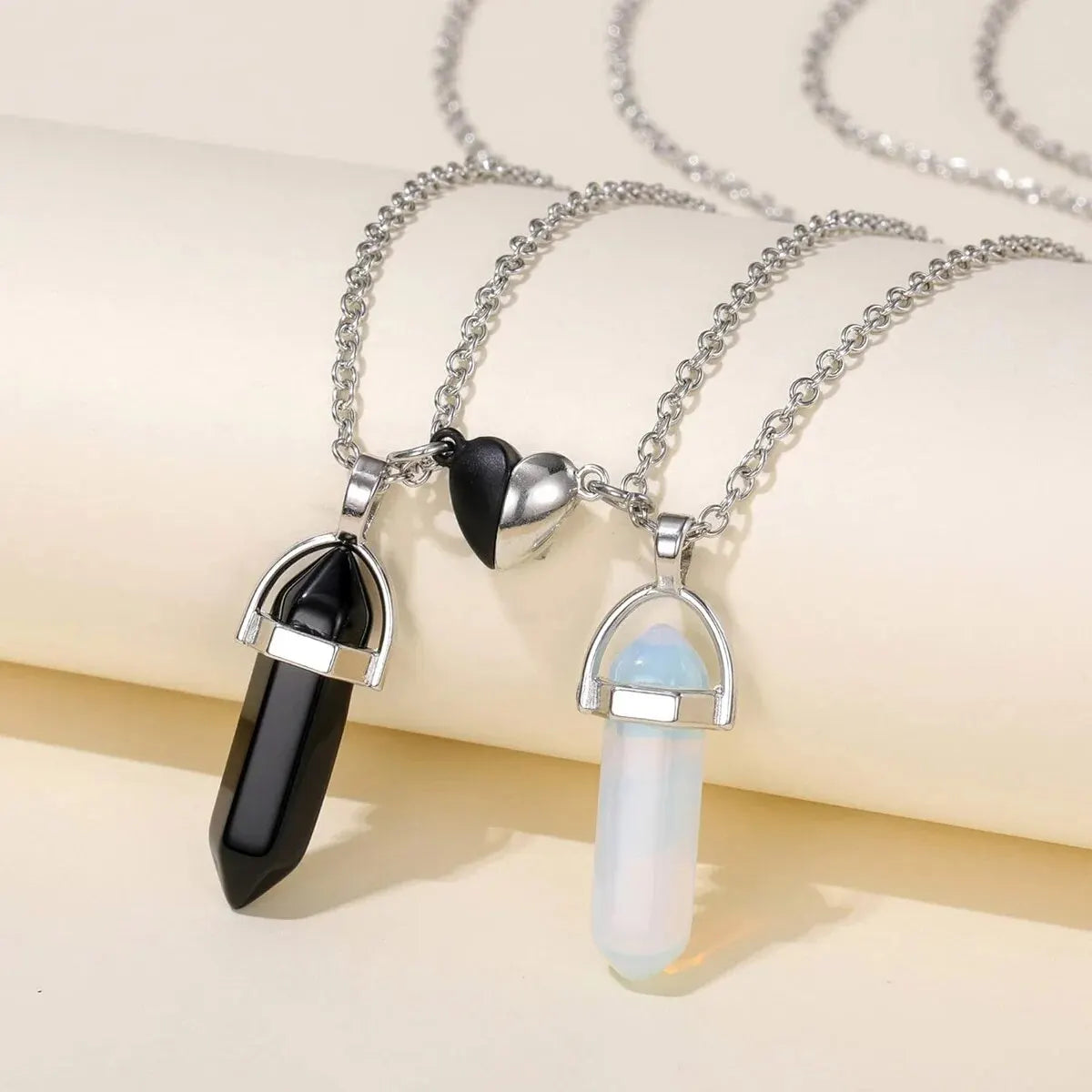 Set of 2 Necklaces with Stone Pendant for Couple white and black 1